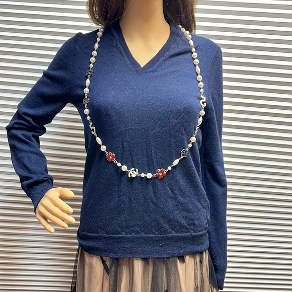 Burberry Top size SP (Authentic) - Picture 2 of 12